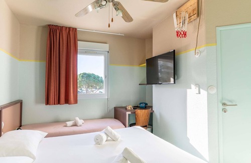 Estezargues Hotel | Greet Hotel Pont Du Gard Route D'Avignon