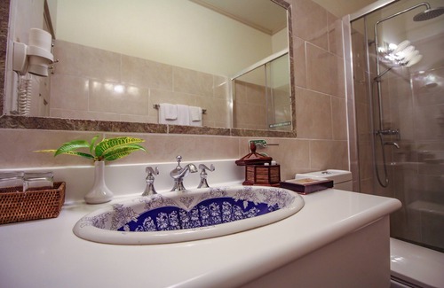 Kingstown Hotel | Grenadine House