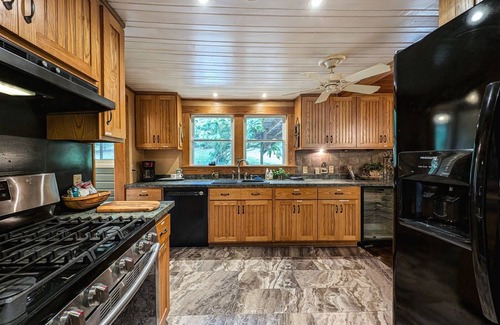 Waynesville Casa | Greystone in the Glen-Charming Historic Cottage with Great Balsam Mountain