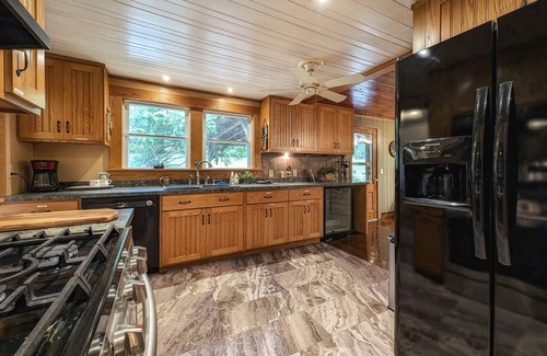 Waynesville Casa | Greystone in the Glen-Charming Historic Cottage with Great Balsam Mountain