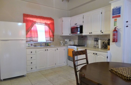 Morne Rouge Complejo | Grooms Beach Villa & Resort