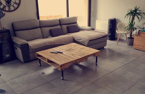 Restinclieres Casa | Ground-floor accommodation in a large house with private pool