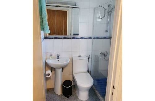 Geroskipou Apartamento | Ground floor Apartment, family friendly, 5minutes from the beach and turist area