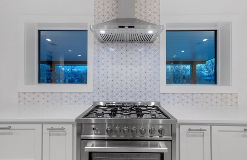 Kerrville Casa | Guadalupe Bluff Modern House 5 Bedroom Home by RedAwning