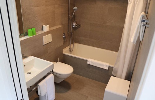 Guarda Cabina | Guarda Lodge