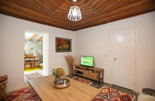 Jala Chalet De Esquí | Guest House Bashaj Village