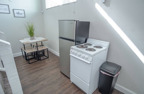 Near East Side Apartamento | Guest House with Loft near Downtown