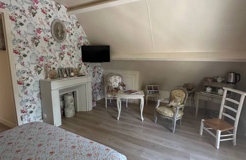 Suzay Cama Y Desayuno | Chambre d'hôtes 'English Garden' con piscina, desayuno, jardín compartido y Wi-Fi