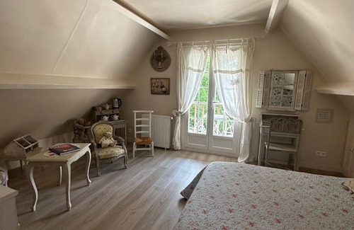 Suzay Cama Y Desayuno | Chambre d'hôtes 'English Garden' con piscina, desayuno, jardín compartido y Wi-Fi