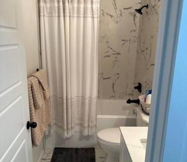 Southwest Calgary Apartamento | Guest suite in Southwest Calgary