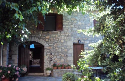 Polidrosos Casa | Guesthouse Karahalios