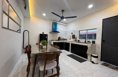 Tawau Apartamento | Guesthouse With Seaview Anekayangan Tawau Guesthouse