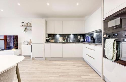 Hounslow Central Apartamento | GuestReady - Cosmopolitan Living in Hounslow