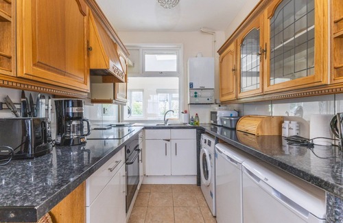 Finchley Casa | GuestReady - Relajante en Finchley con jardín