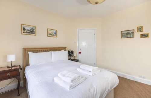 Finchley Casa | GuestReady - Relaxing Finchley retreat with garden