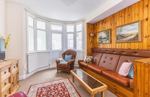 Finchley Casa | GuestReady - Relaxing Finchley retreat with garden