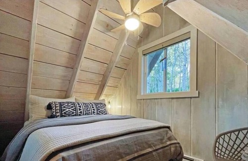 Silver Summit Cabina | Gunn Powder Haus w/Hot Tub