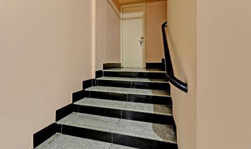 Panduranga Nagar Hotel | Guru Comfort, 100 m from Apollo Hospital