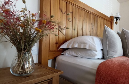 Nantgarw Cama Y Desayuno | Gwaelod Y Garth Inn