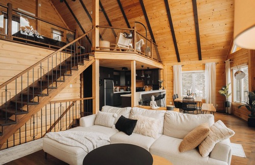Saint-Joseph-de-la-Rive Chalet De Esquí | Hôtel à la maison - Chalet du bois, Spa et Vue