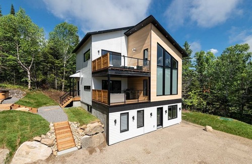 Saint-Joseph-de-la-Rive Chalet De Esquí | Hôtel à la maison - Le Visionnaire, spa et vue