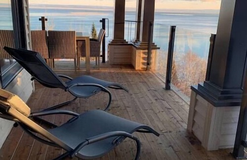 La Malbaie Villa | Hôtel à la maison - Villa du Grand Fleuve avec spa