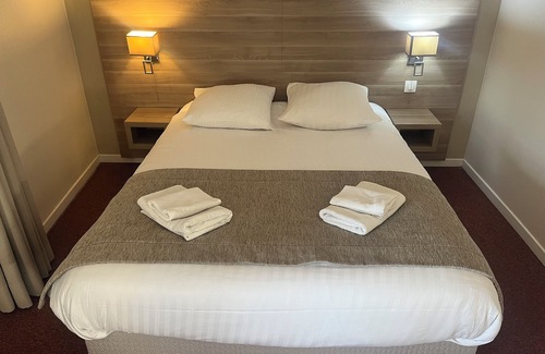 Givet Hotel | Hôtel Le Roosevelt