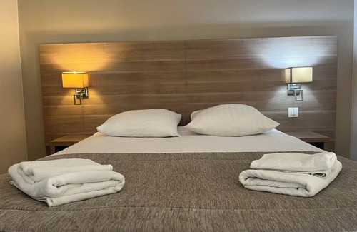 Givet Hotel | Hôtel Le Roosevelt