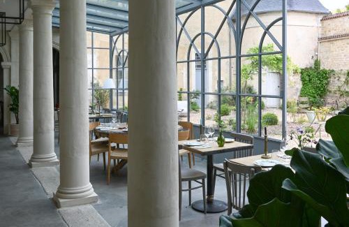 Saint-Hilaire-le-Chatel Hotel | Hôtel les Prés