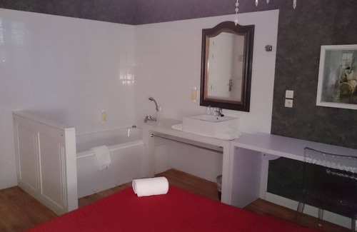 Martigues Hotel | Hôtel Martigues Le 5