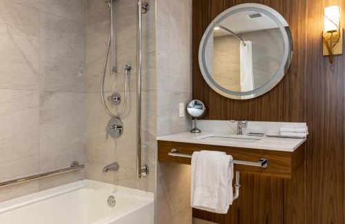 Village-des-Hurons Hotel | Hôtel-Musée Premières Nations