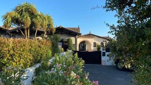 Gujan-Mestras Casa | Hôtel particulier - Les lodges du Bassin d'Arcachon- Petit-déjeuner sur demande- Prestations haut de gamme