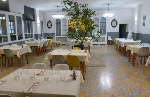 Auriol Hotel | Hôtel Restaurant Le Commerce