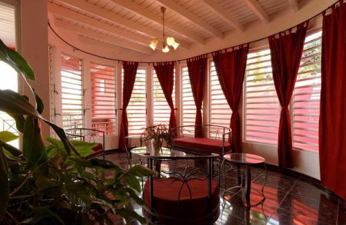 Madirokely Hotel | Hôtel Villa Les Orchidées