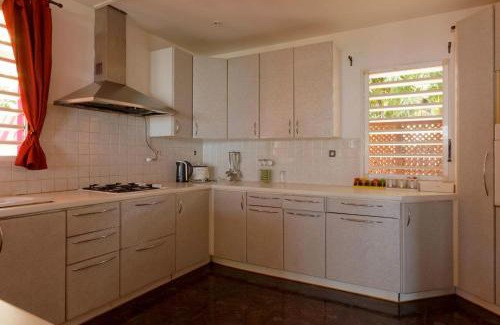 Madirokely Hotel | Hôtel Villa Les Orchidées