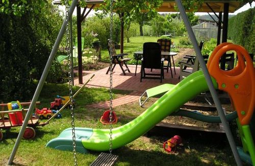 Kroepelin Apartamento | Hübsche Wohnung in Kröpelin mit eigener Terrasse