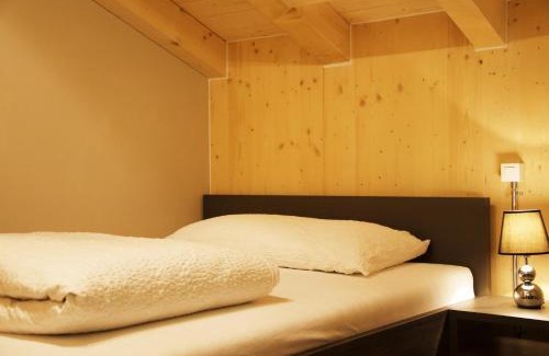 Muotathal Cabina | Hüttenhotel Husky Lodge