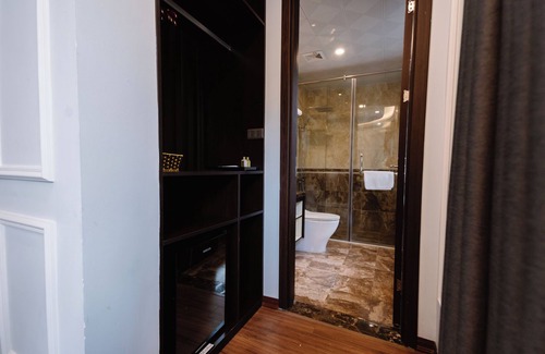 Trung Hoa Nhan Chinh Hotel | Hồng Vận Hotel