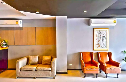 Sathorn Hotel | H2 Hotel