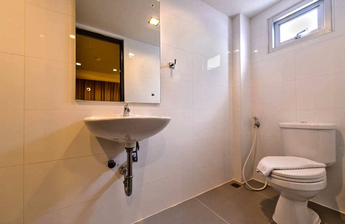 Sathorn Hotel | H2 Hotel