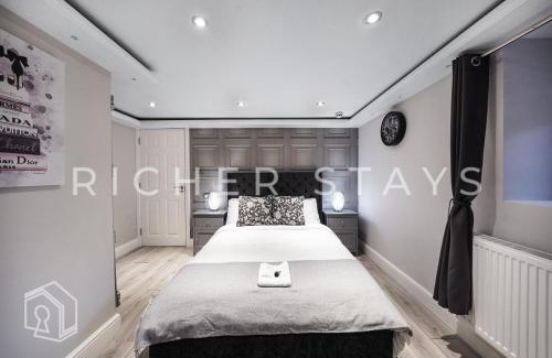 Clapton Hotel | Hackney Suites - En-suite rooms & amenities