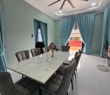 Kok Lanas Casa | Haji Awang Homestay