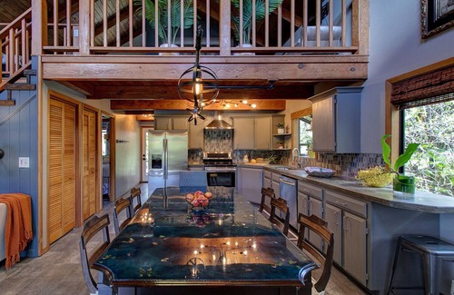 Royal Hawaiian Estates Casa | Halehikiola: 2 BR, 2 BA House in Volcano, Sleeps 6