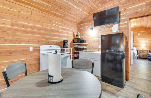 Lakeview Cabina | Half-Mi to Bull Shoals Lake Access: Angler's Cabin