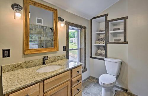 Tully Casa | half Mi to Song Mountain Resort Family Ski Getaway