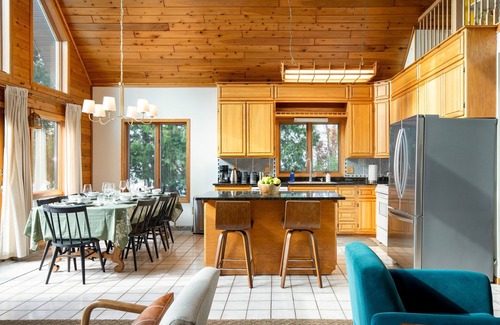 Idlewild Casa | Hammarstrom House - Private Waterfront and Hot Tub