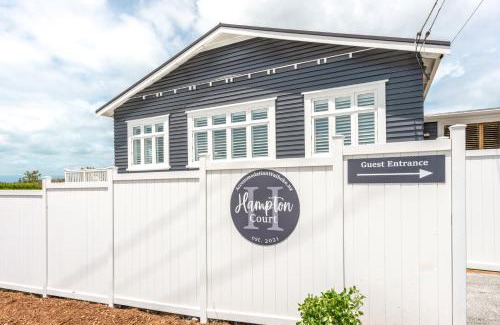 Oneroa Casa | Hampton Court