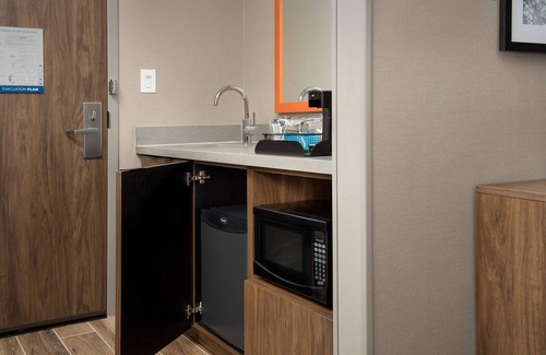 Downtown West Hotel | Hampton Inn Baltimore-Downtown-Convention Center