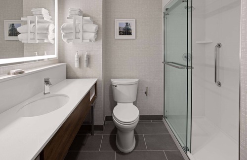 Brooklyn Hotel | Hampton Inn Cleveland Airport - Tiedeman Road