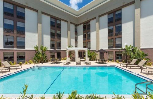 Daytona Beach Hotel | Hampton Inn Daytona Speedway-Airport